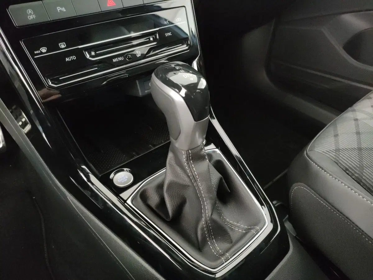 Volkswagen T-Cross nuova a Napoli (20)