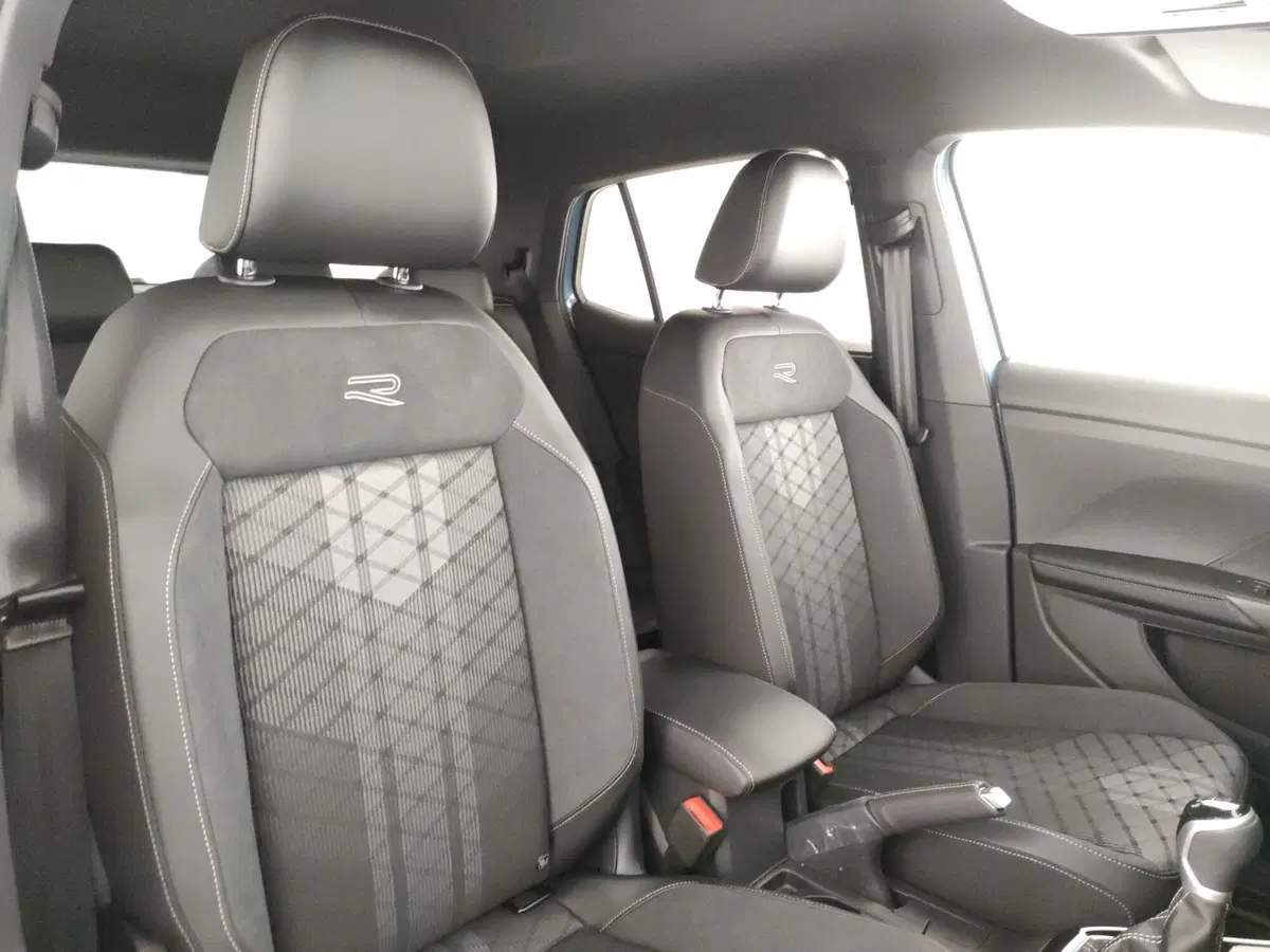 Volkswagen T-Cross nuova a Napoli (7)