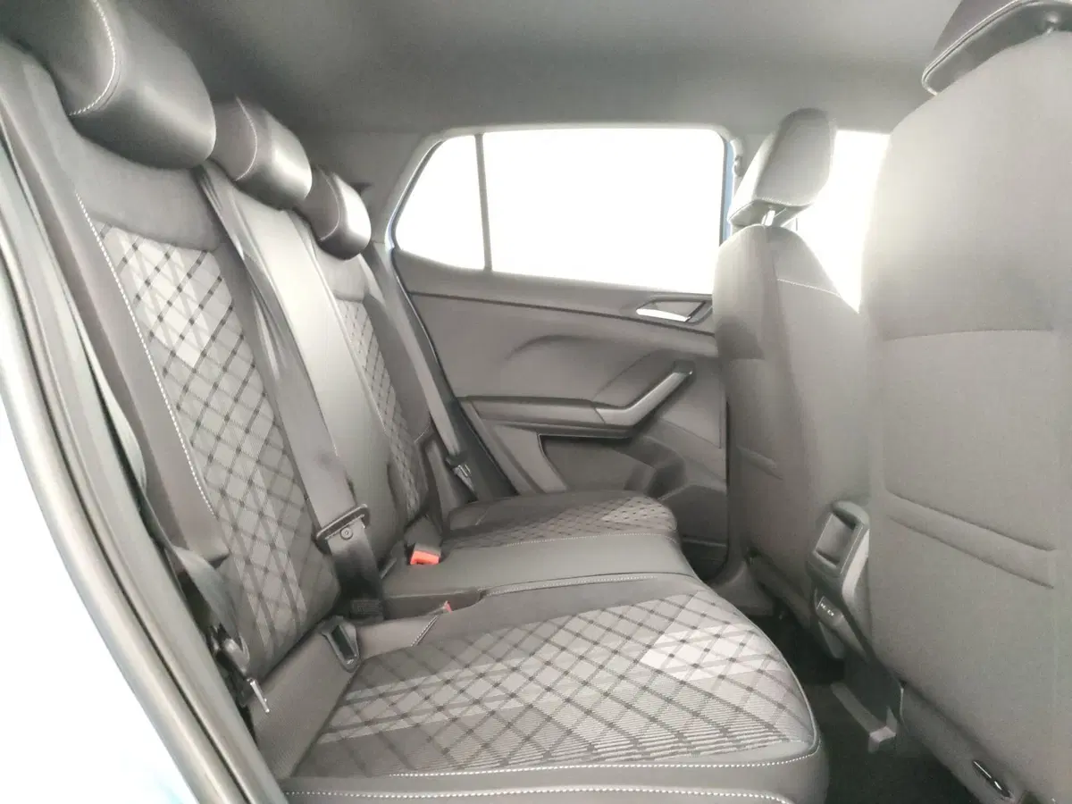 Volkswagen T-Cross nuova a Napoli (8)