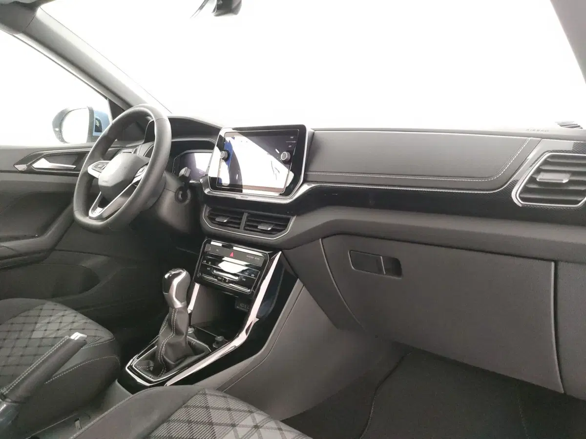 Volkswagen T-Cross nuova a Napoli (9)
