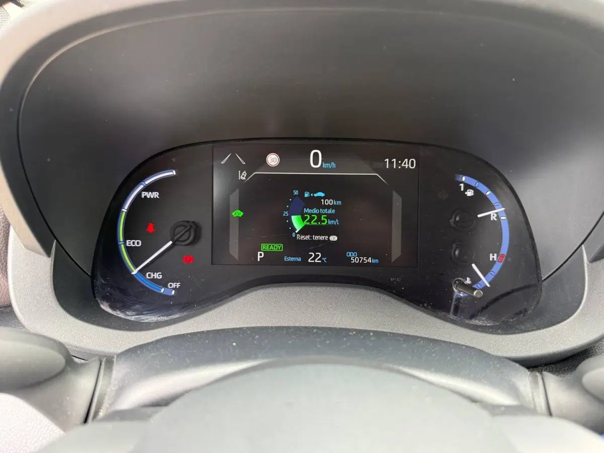 Toyota Yaris Cross usata a Palermo (13)