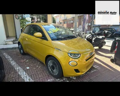 Fiat 500 1.0 hybrid Torino nuova a Viareggio