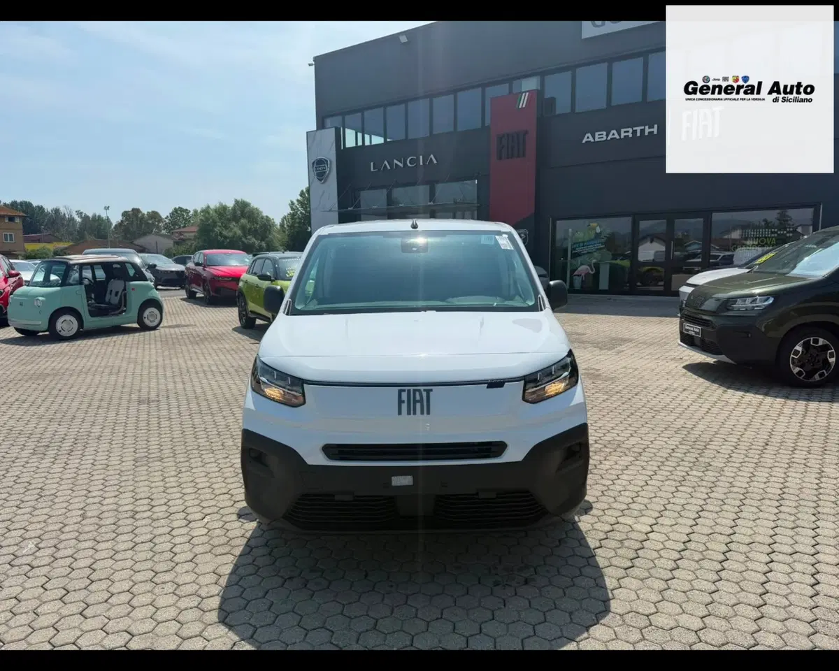 Fiat Doblò Furgone nuova a Lucca (2)