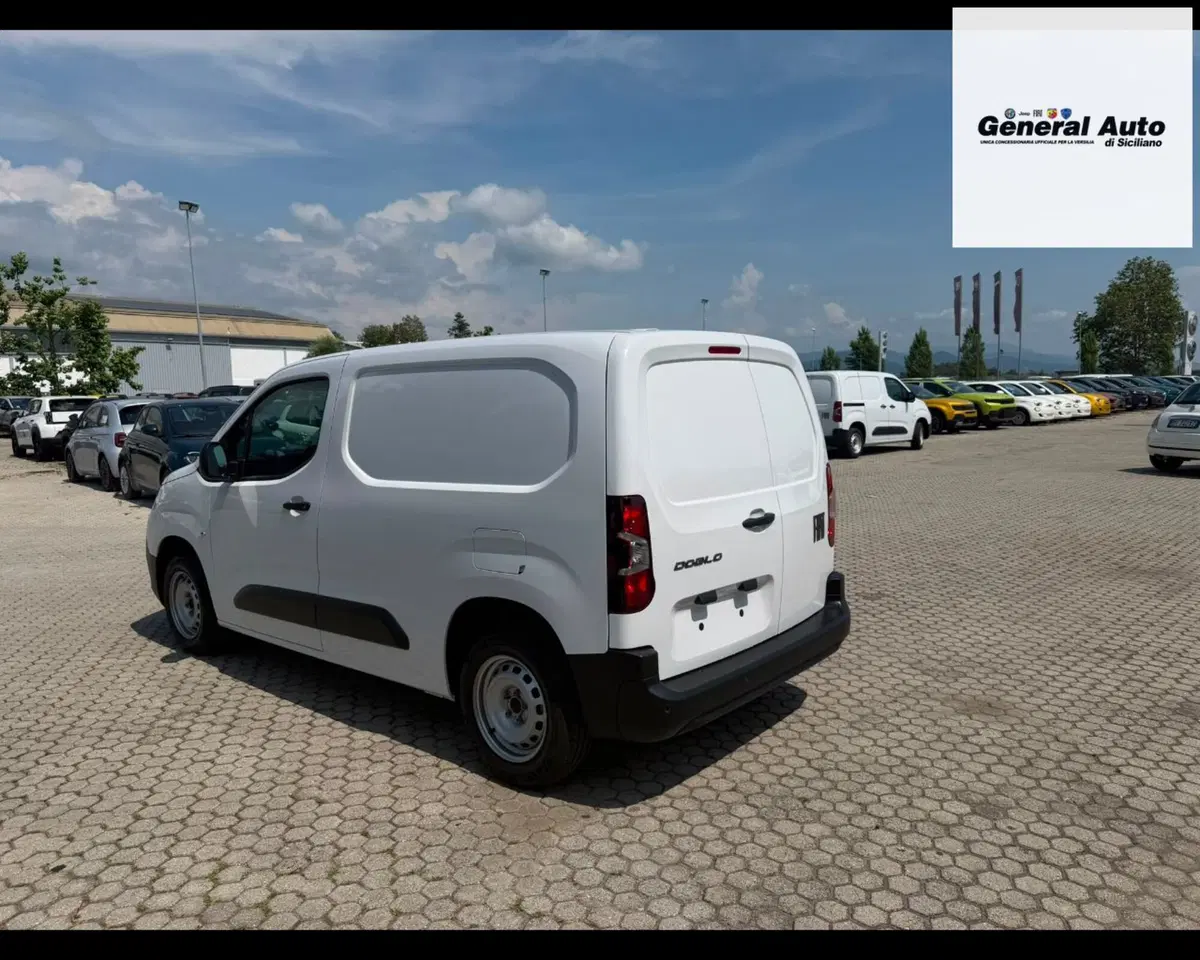 Fiat Doblò Furgone nuova a Lucca (5)