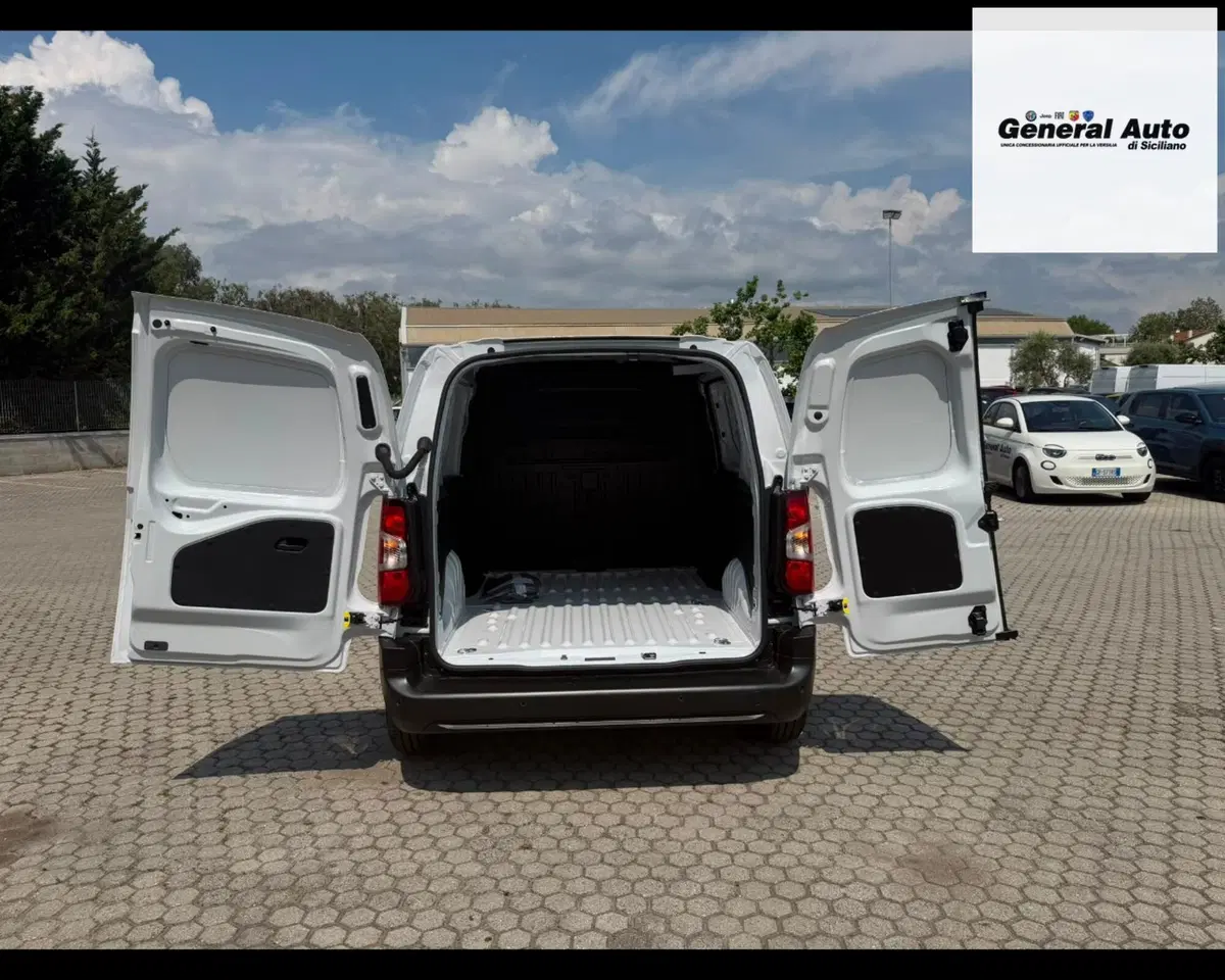 Fiat Doblò Furgone nuova a Lucca (8)