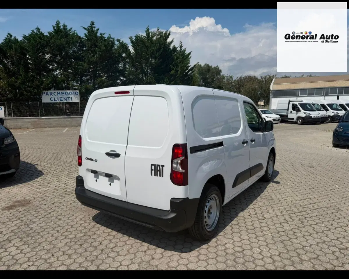 Fiat Doblò Furgone nuova a Lucca (9)