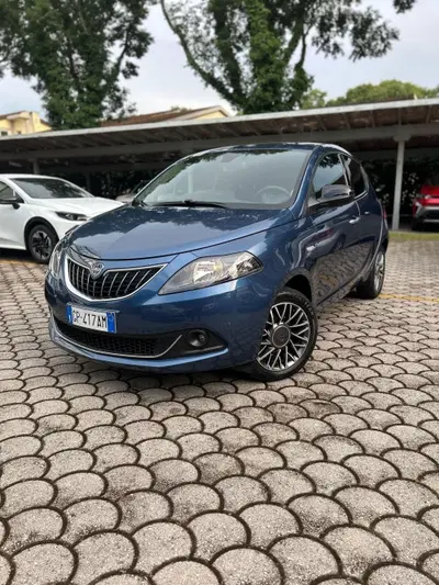 Lancia Ypsilon 1.0 FireFly 5 porte S&amp;S Hybrid Gold Plus del 2023 usata a Firenze