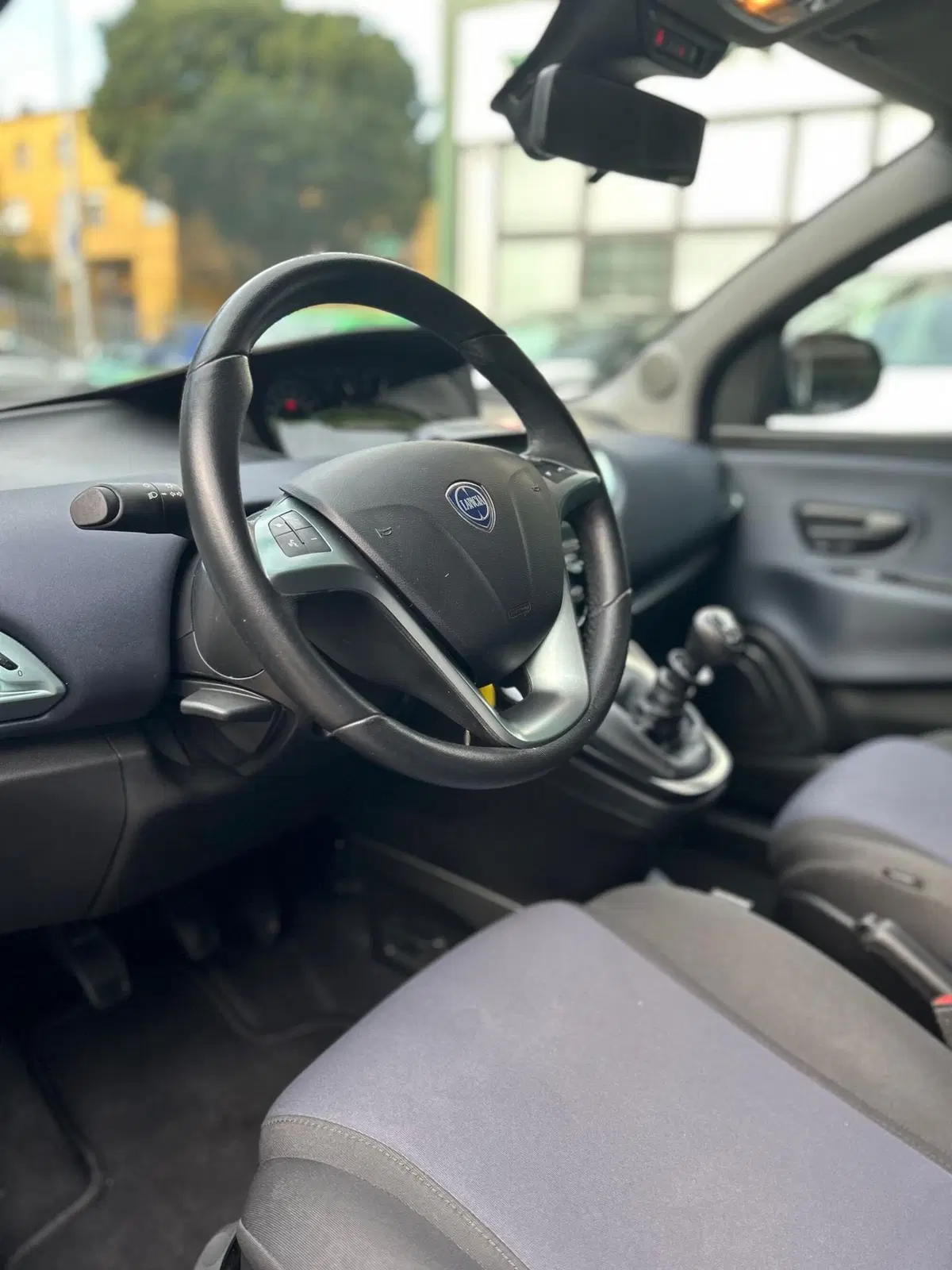 Lancia Ypsilon usata a Firenze (9)