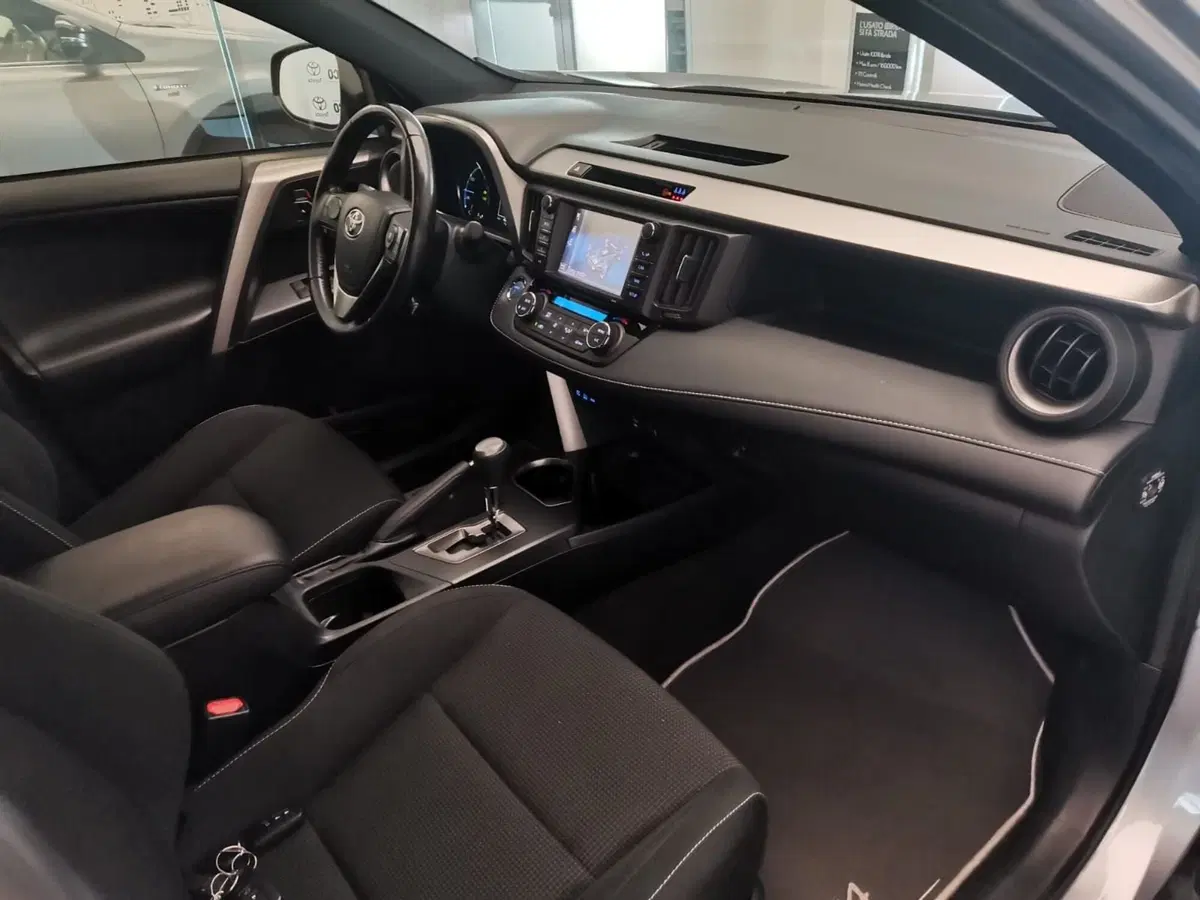 Toyota Rav4 usata a Bergamo (6)