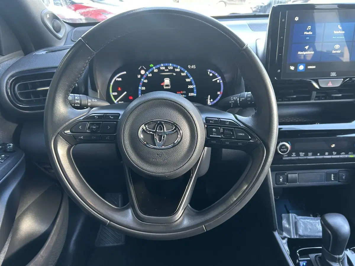 Toyota Yaris Cross usata a Bergamo (14)