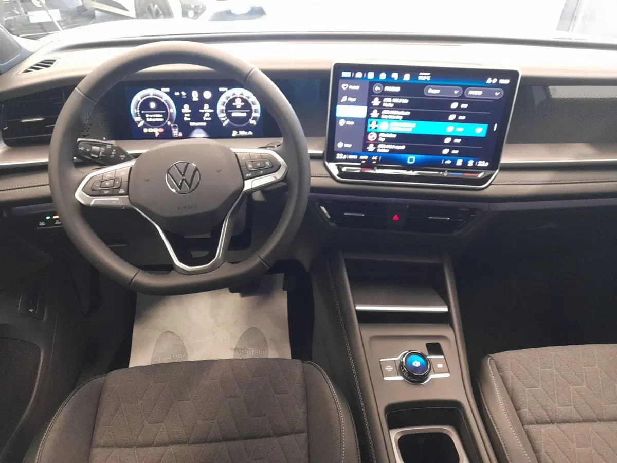 Volkswagen Tayron nuova a Bologna (17)