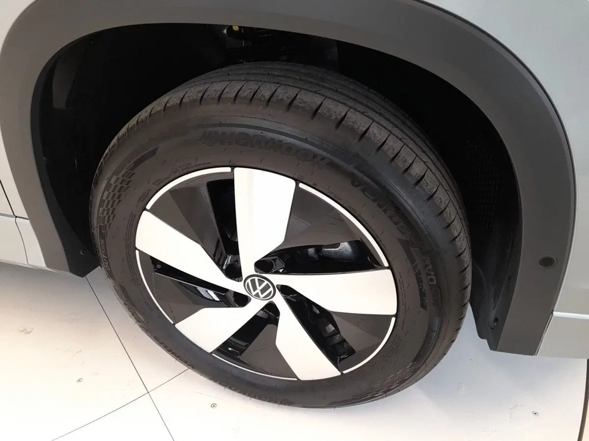 Volkswagen Tayron nuova a Bologna (7)