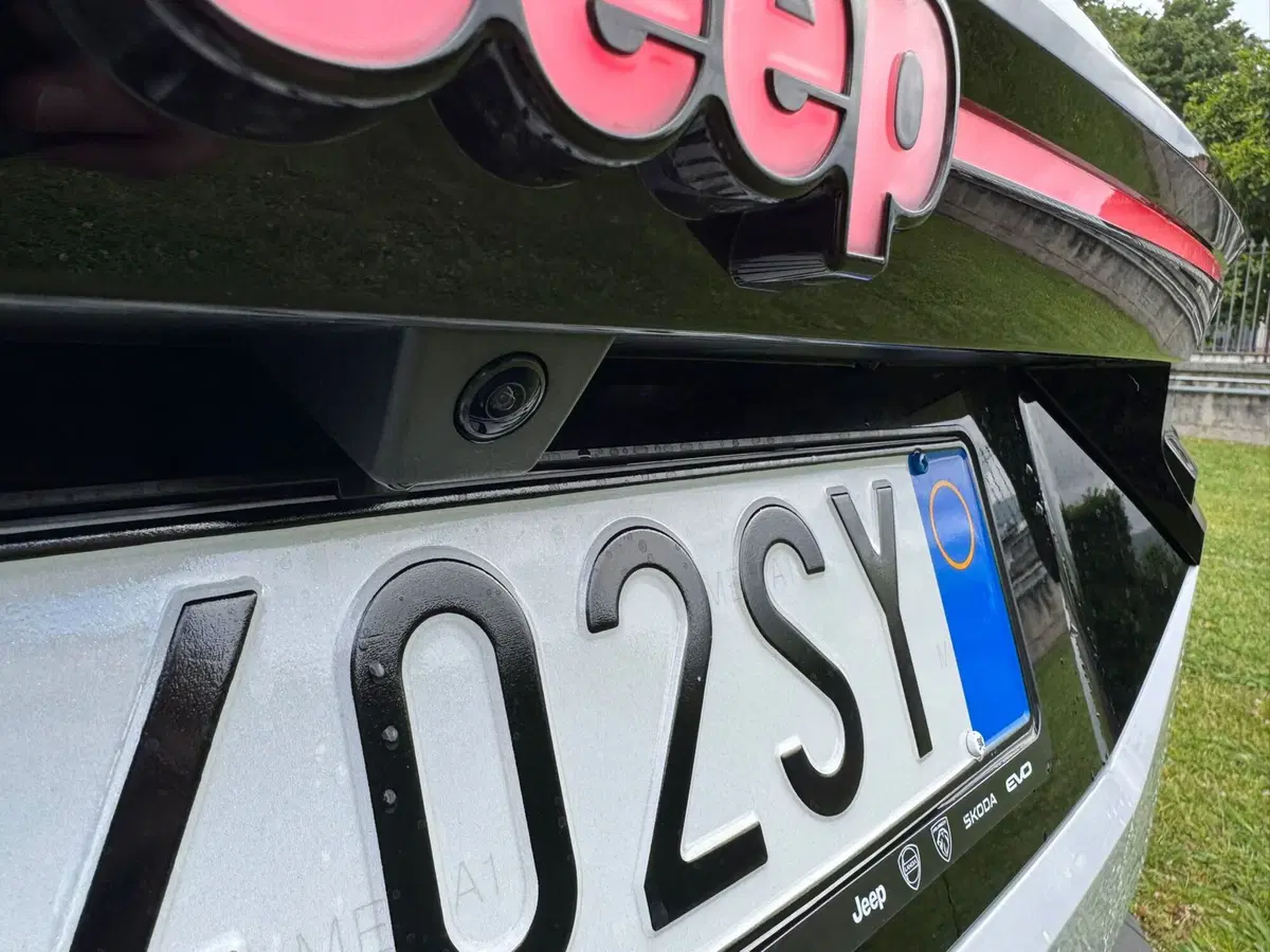 Jeep Compass nuova a Salerno (15)