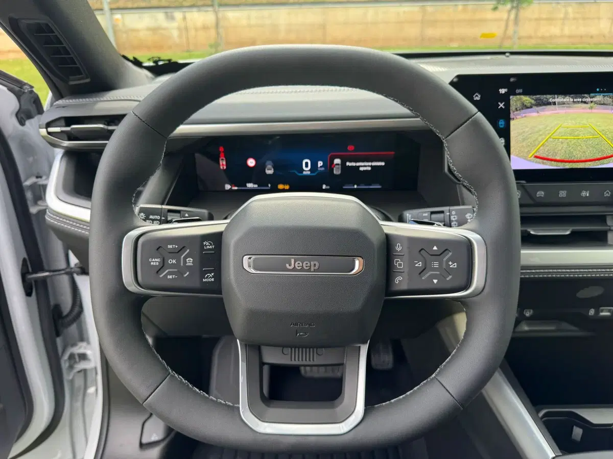 Jeep Compass nuova a Salerno (19)