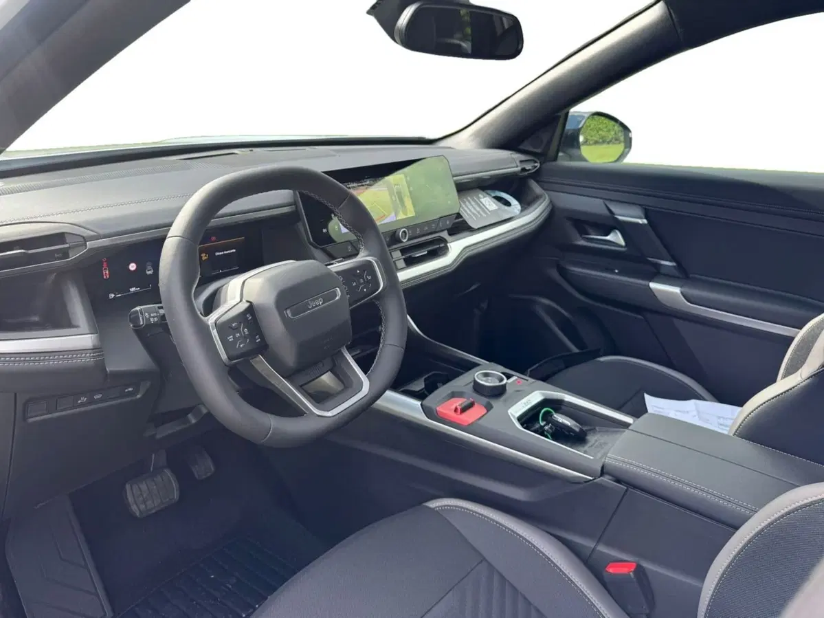 Jeep Compass nuova a Salerno (8)