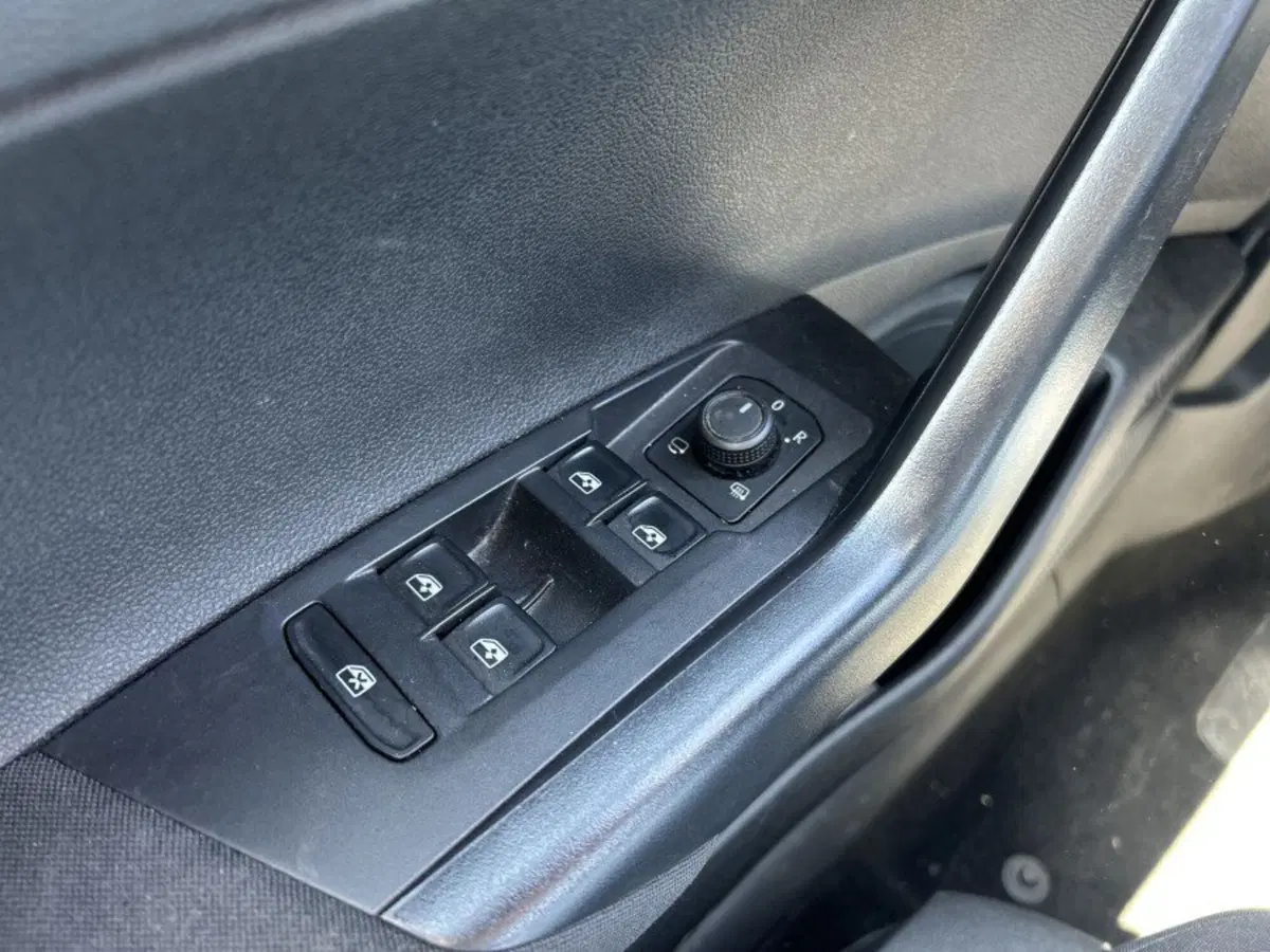 Volkswagen Taigo usata a Cuneo (16)