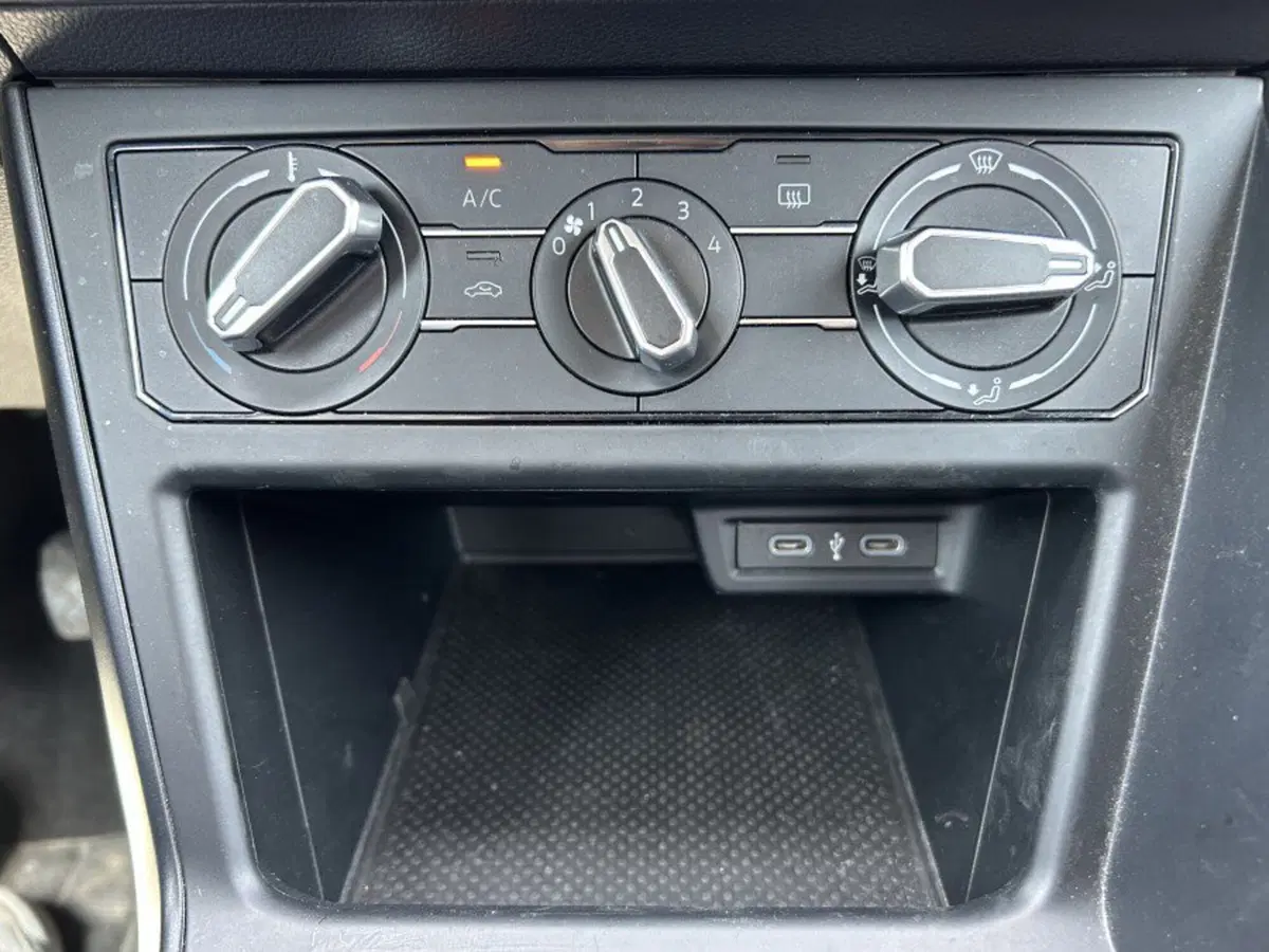 Volkswagen Taigo usata a Cuneo (9)