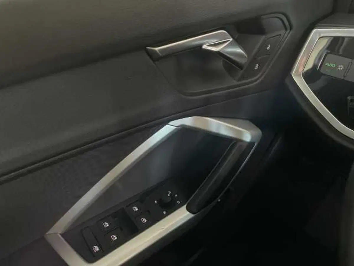 Audi Q3 Sportback usata a Pistoia (16)