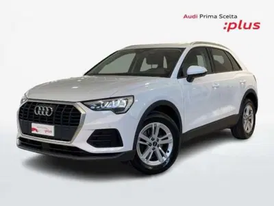 Audi Q3 35 2.0 tdi Business s-tronic del 2022 usata a Pistoia