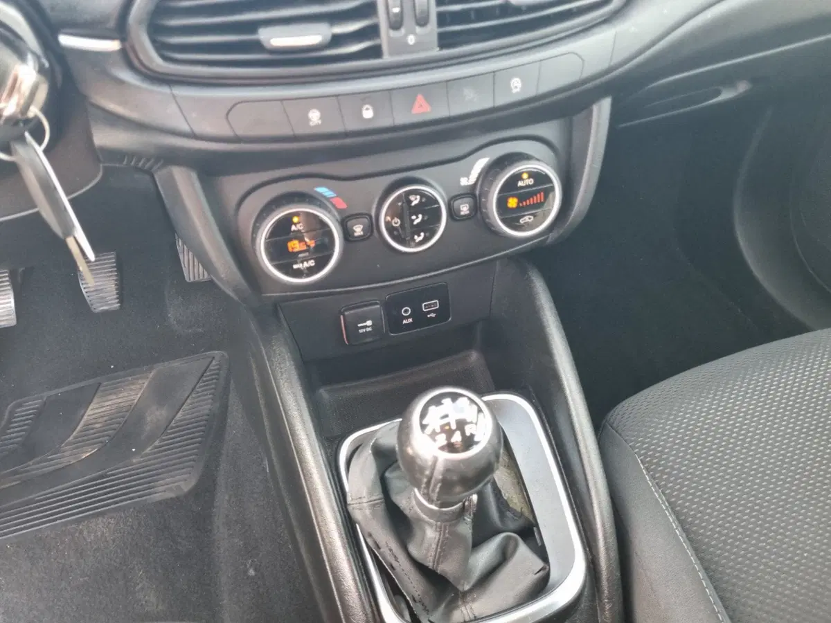 Fiat Tipo Station Wagon usata a Lucca (10)