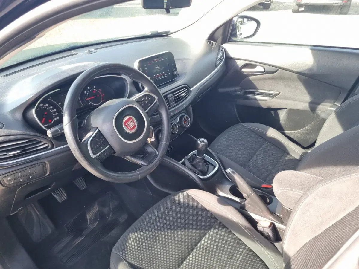 Fiat Tipo Station Wagon usata a Lucca (6)