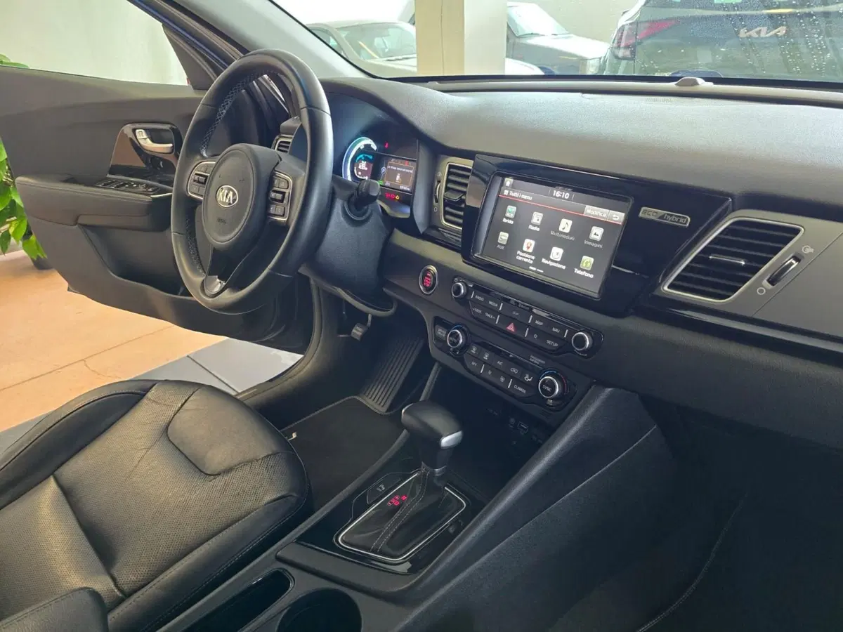 Kia Niro usata a Rimini (19)