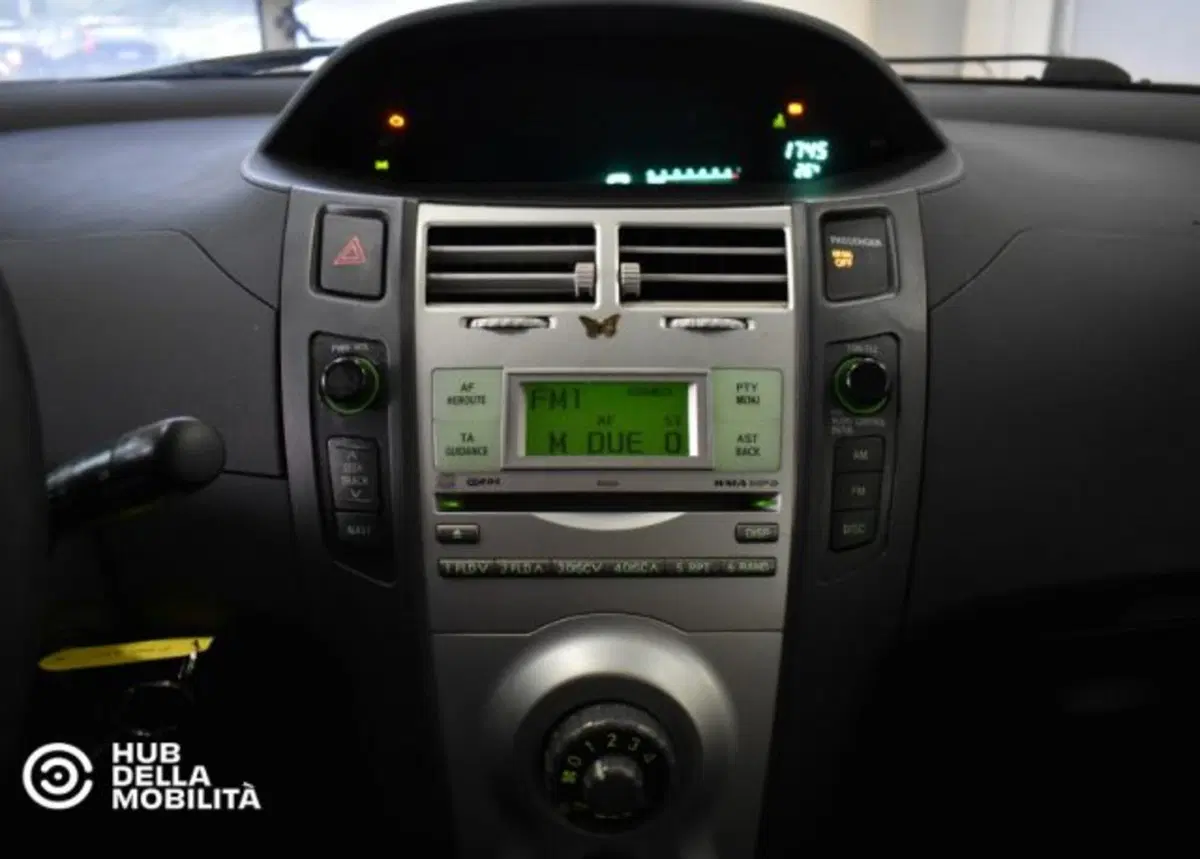 Toyota Yaris usata a Perugia (10)