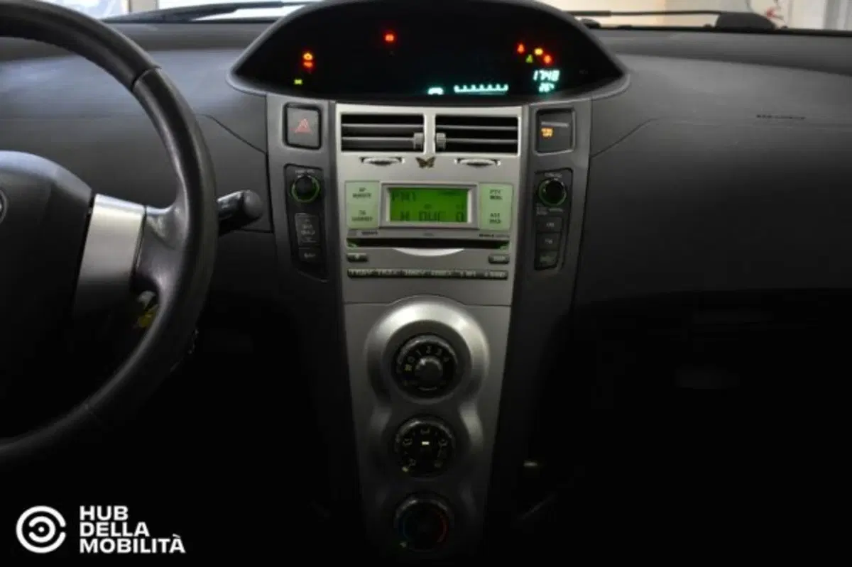 Toyota Yaris usata a Perugia (13)