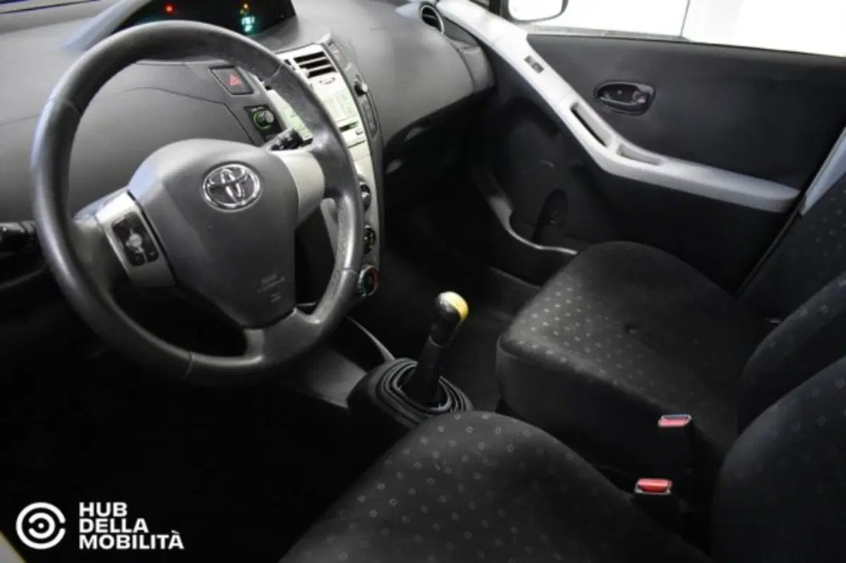 Toyota Yaris usata a Perugia (17)