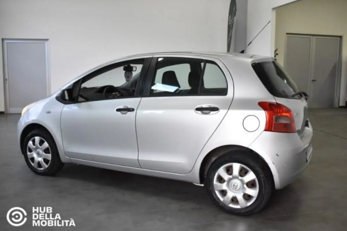 Toyota Yaris usata a Perugia (4)