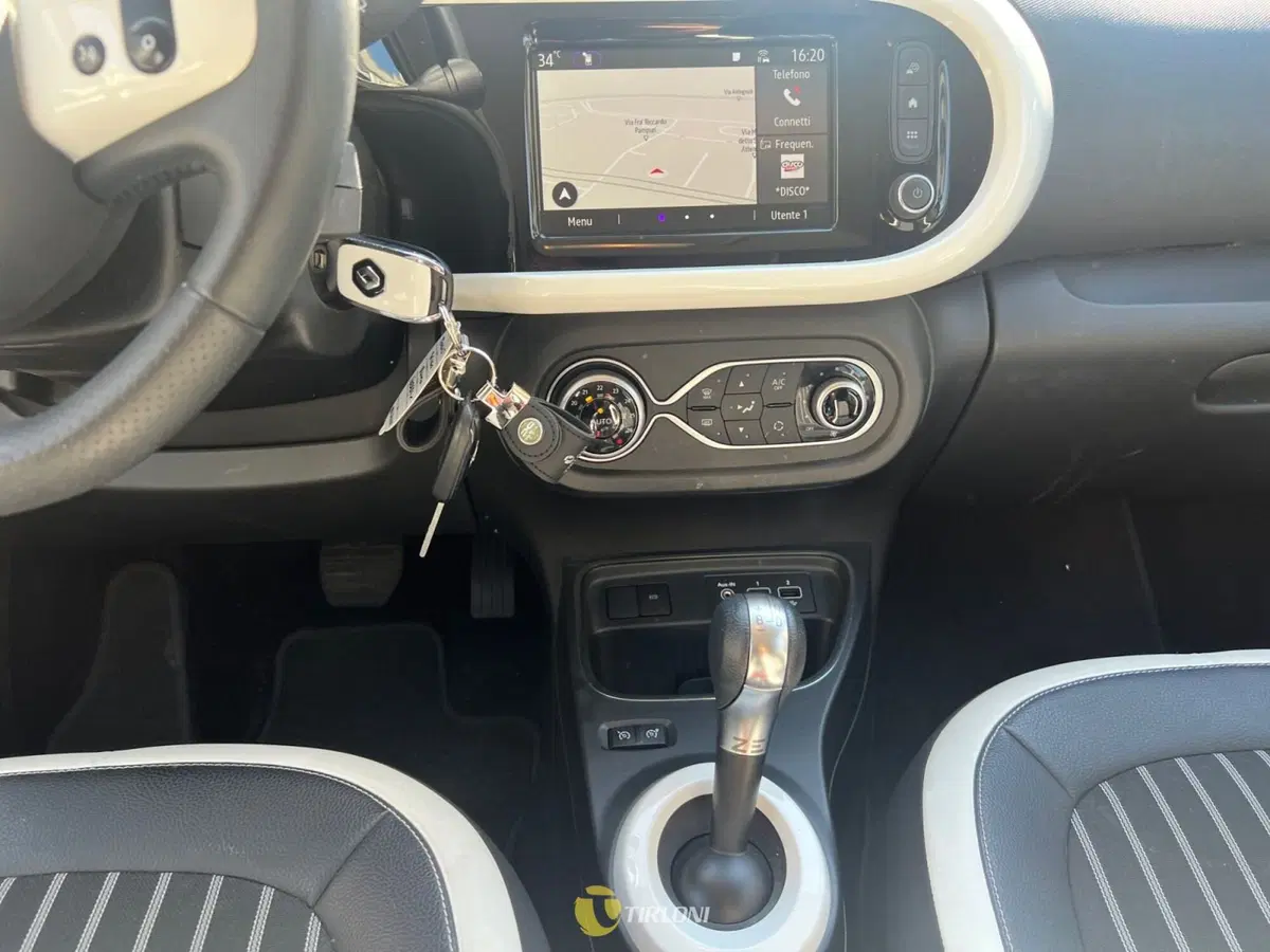 Renault Twingo usata a Milano (15)