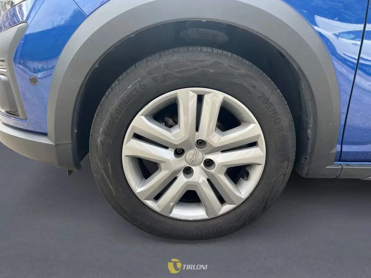 Dacia Sandero usata a Milano (16)