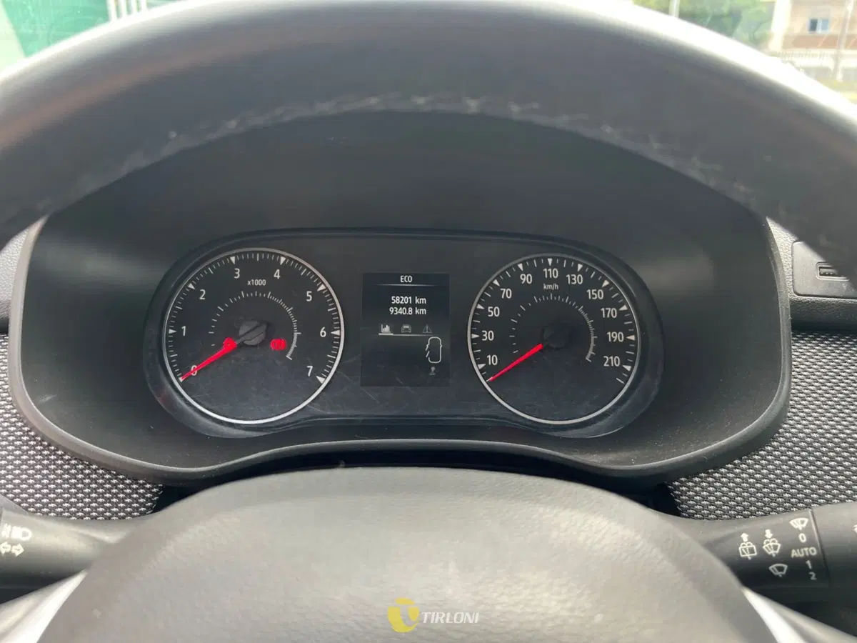 Dacia Sandero usata a Milano (5)