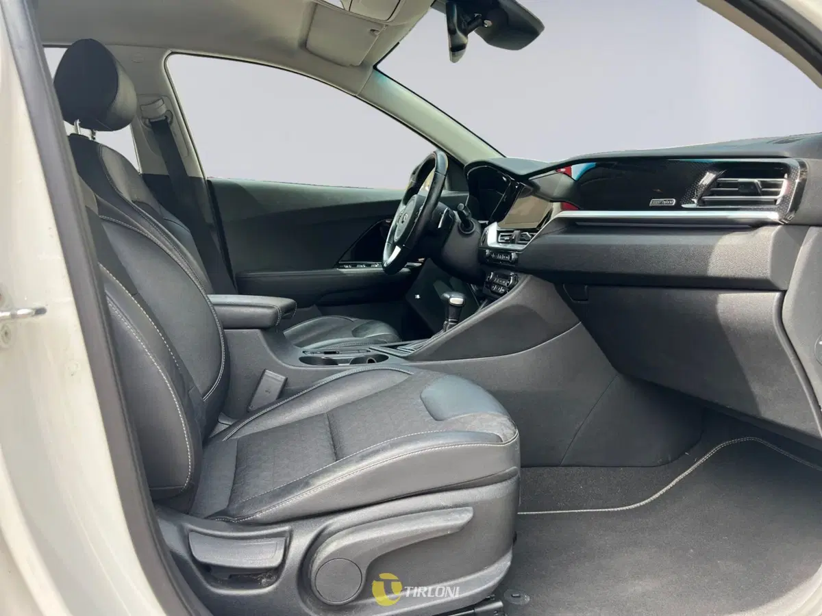 Kia Niro usata a Milano (11)