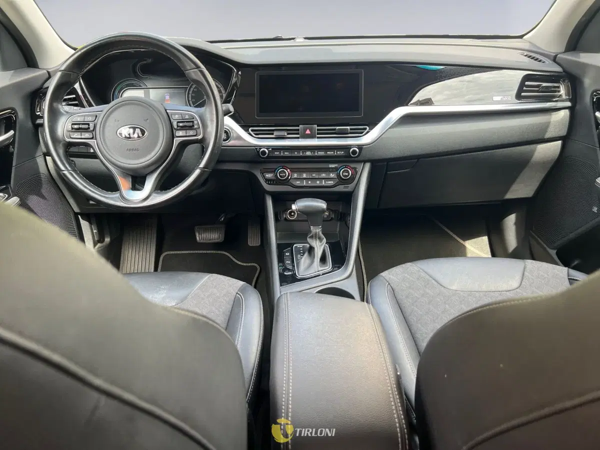 Kia Niro usata a Milano (13)