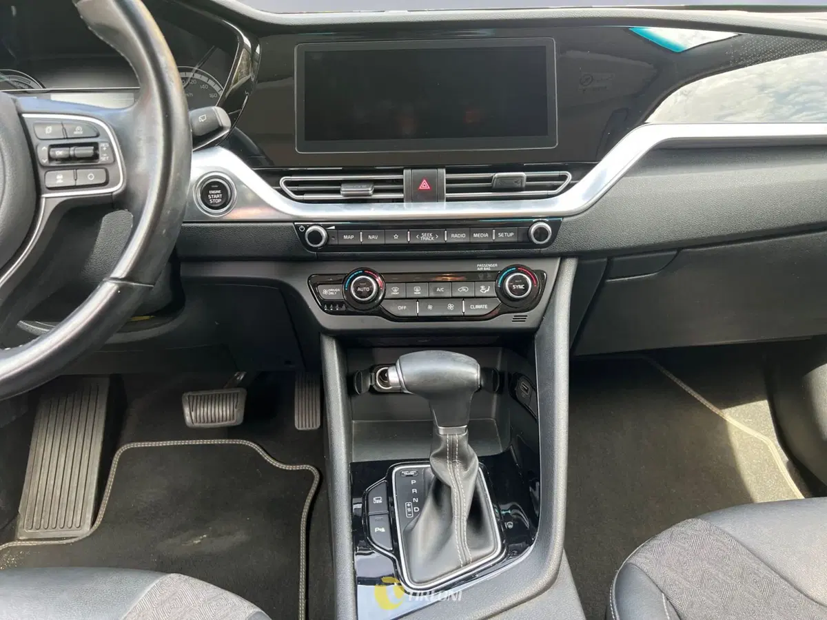 Kia Niro usata a Milano (14)
