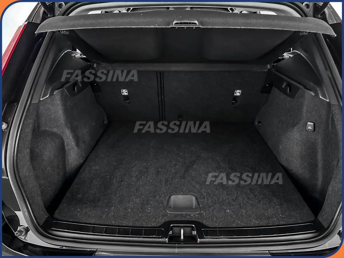Volvo XC40 usata a Milano (12)
