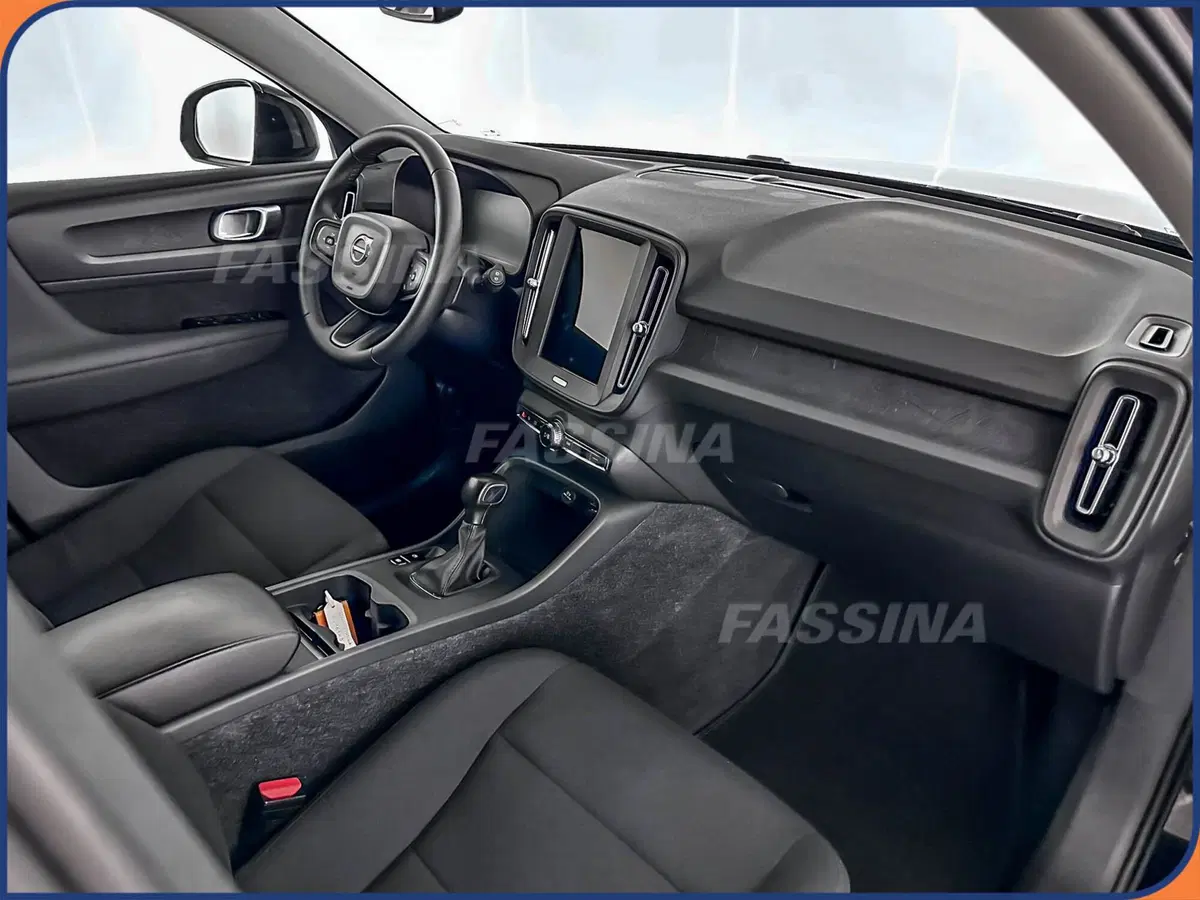 Volvo XC40 usata a Milano (13)