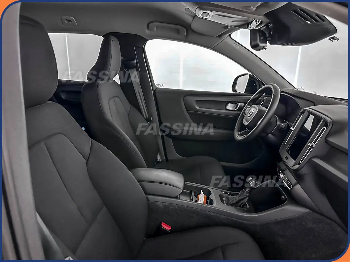 Volvo XC40 usata a Milano (14)