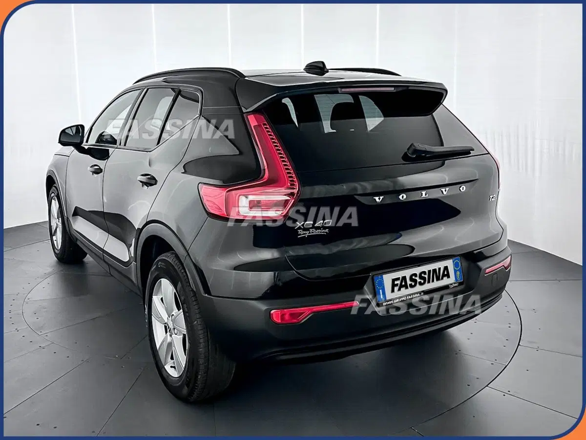 Volvo XC40 usata a Milano (4)