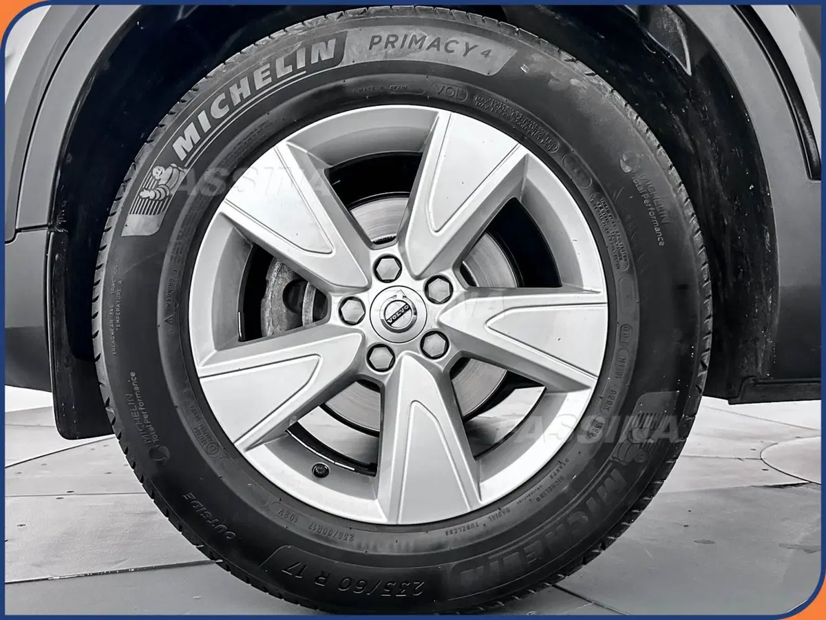 Volvo XC40 usata a Milano (7)