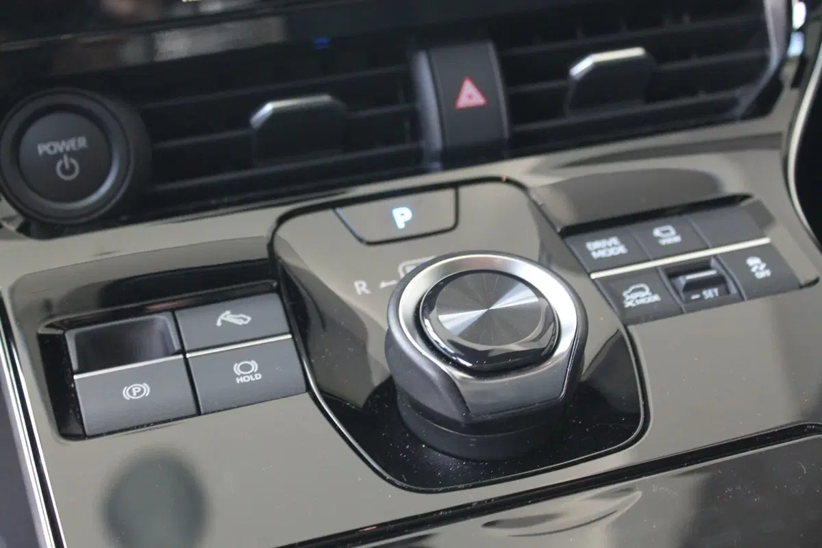Subaru Solterra nuova a Cuneo (10)