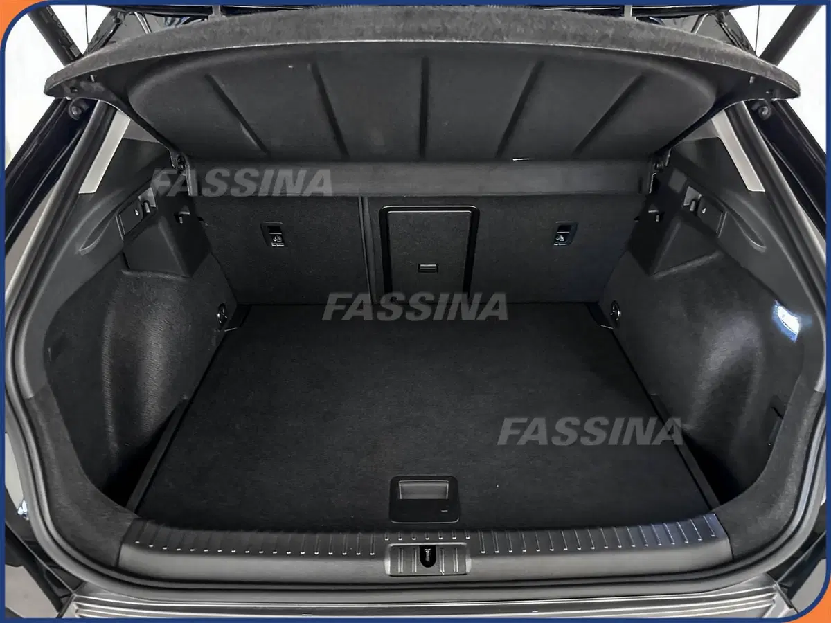 Cupra Formentor usata a Milano (12)