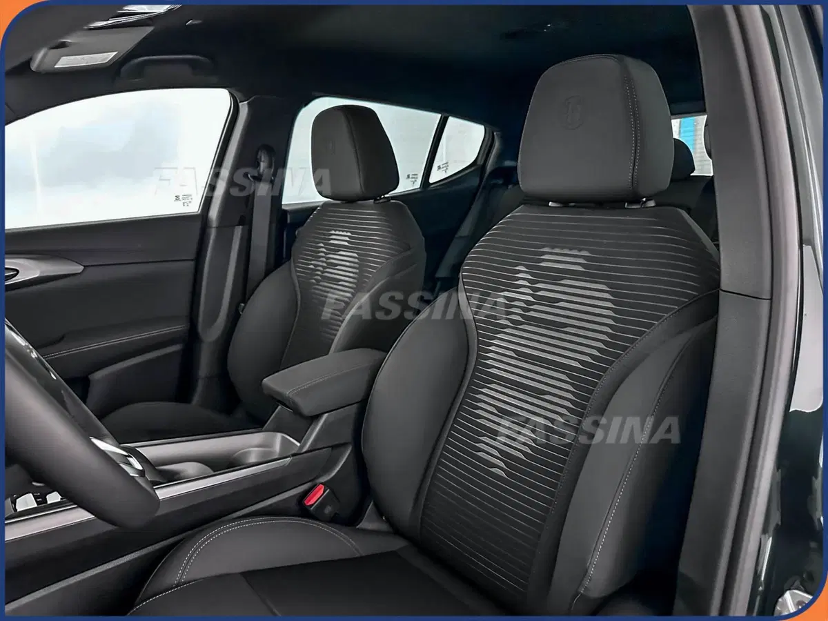 Alfa Romeo Tonale nuova a Milano (8)