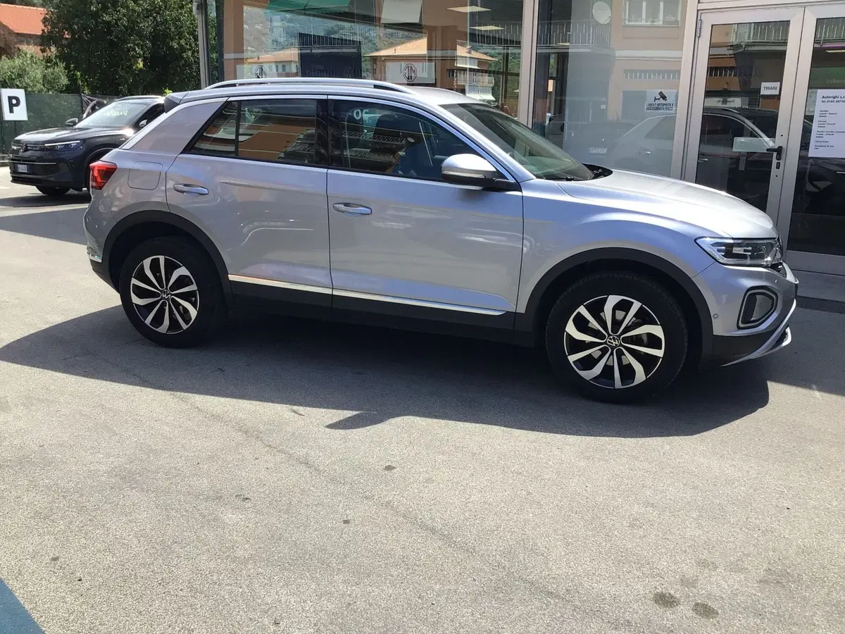 Volkswagen T-Roc usata a Genova (4)