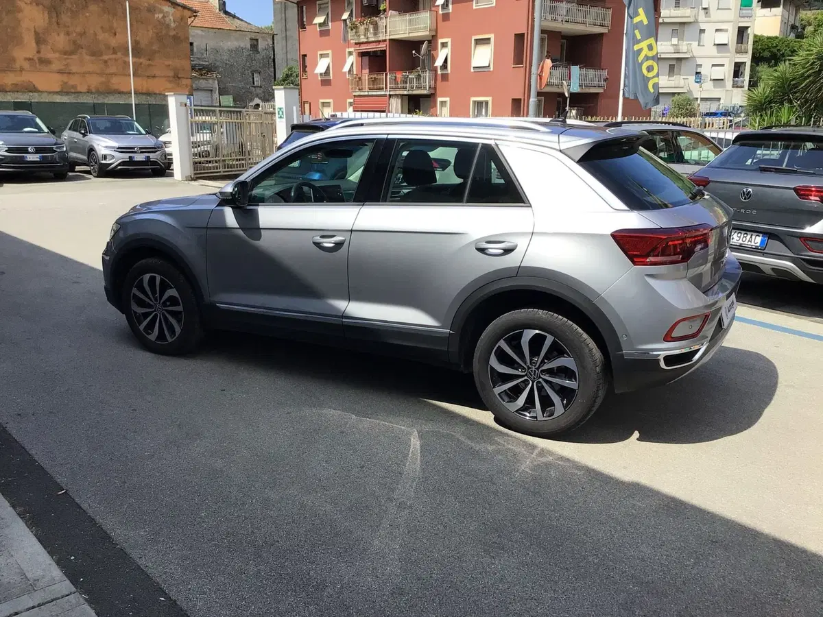 Volkswagen T-Roc usata a Genova (8)