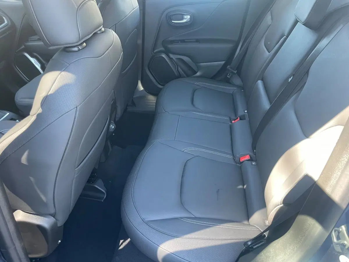 Jeep Renegade nuova a Lucca (16)