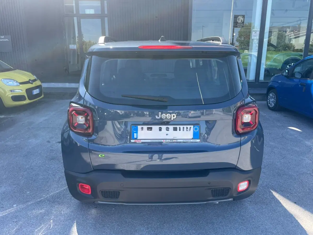 Jeep Renegade nuova a Lucca (3)