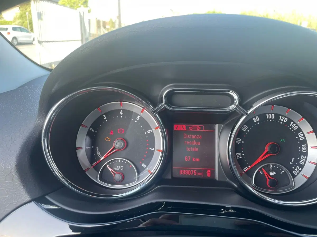 Opel Adam usata a Lucca (13)