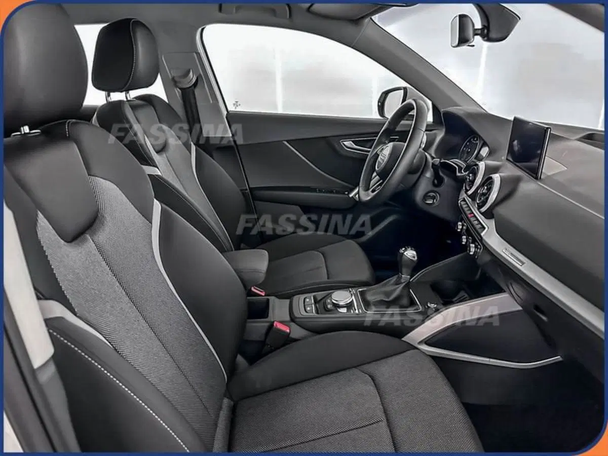 Audi Q2 usata a Milano (14)